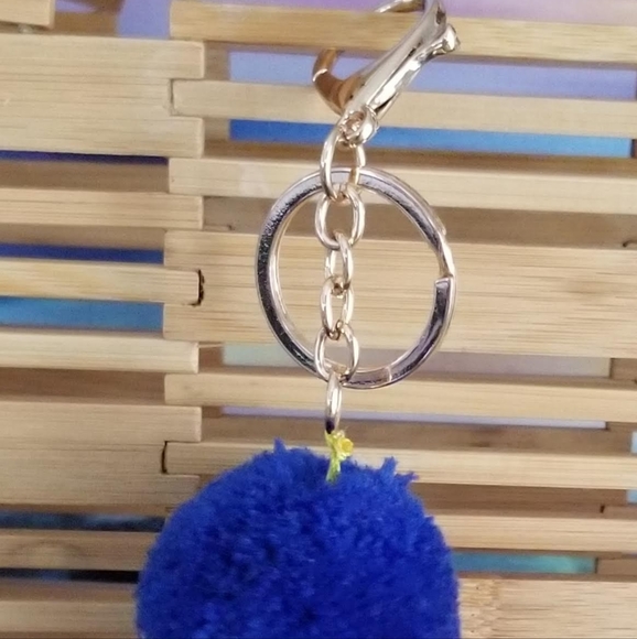 New Medium Slender Square Wooden Purse - Picture 4 of 6